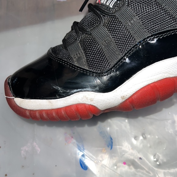 Air Jordan Retro 11 - Picture 5 of 7